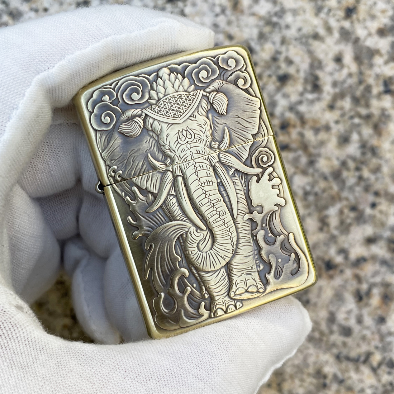 Etching Brass Armor King of Ghosts The Elephant with Six Tusks Zippo Lighter