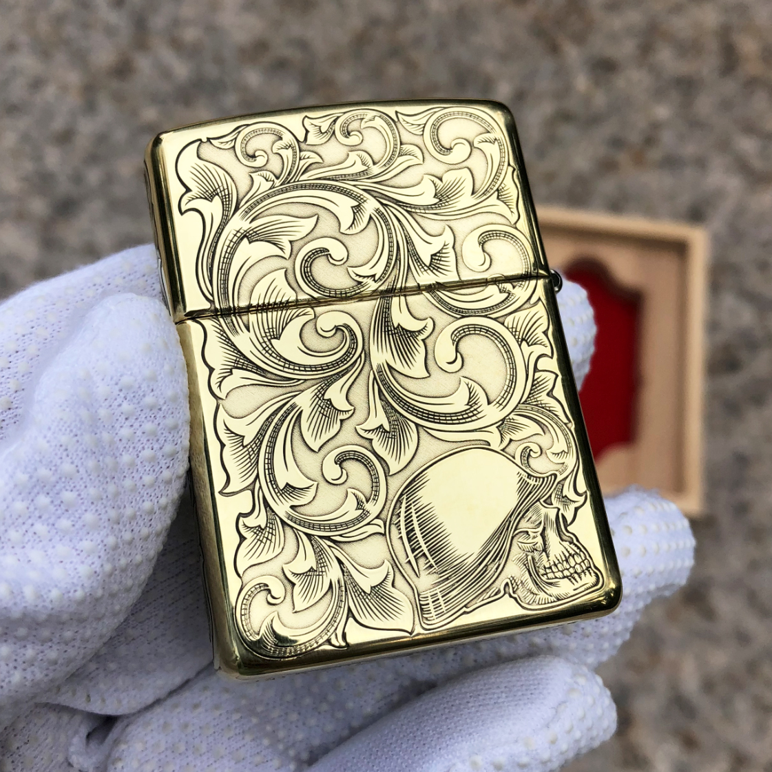 Etching Brass Armor 5-Sides Arabesque With Sexy Girl Zippo Lighter