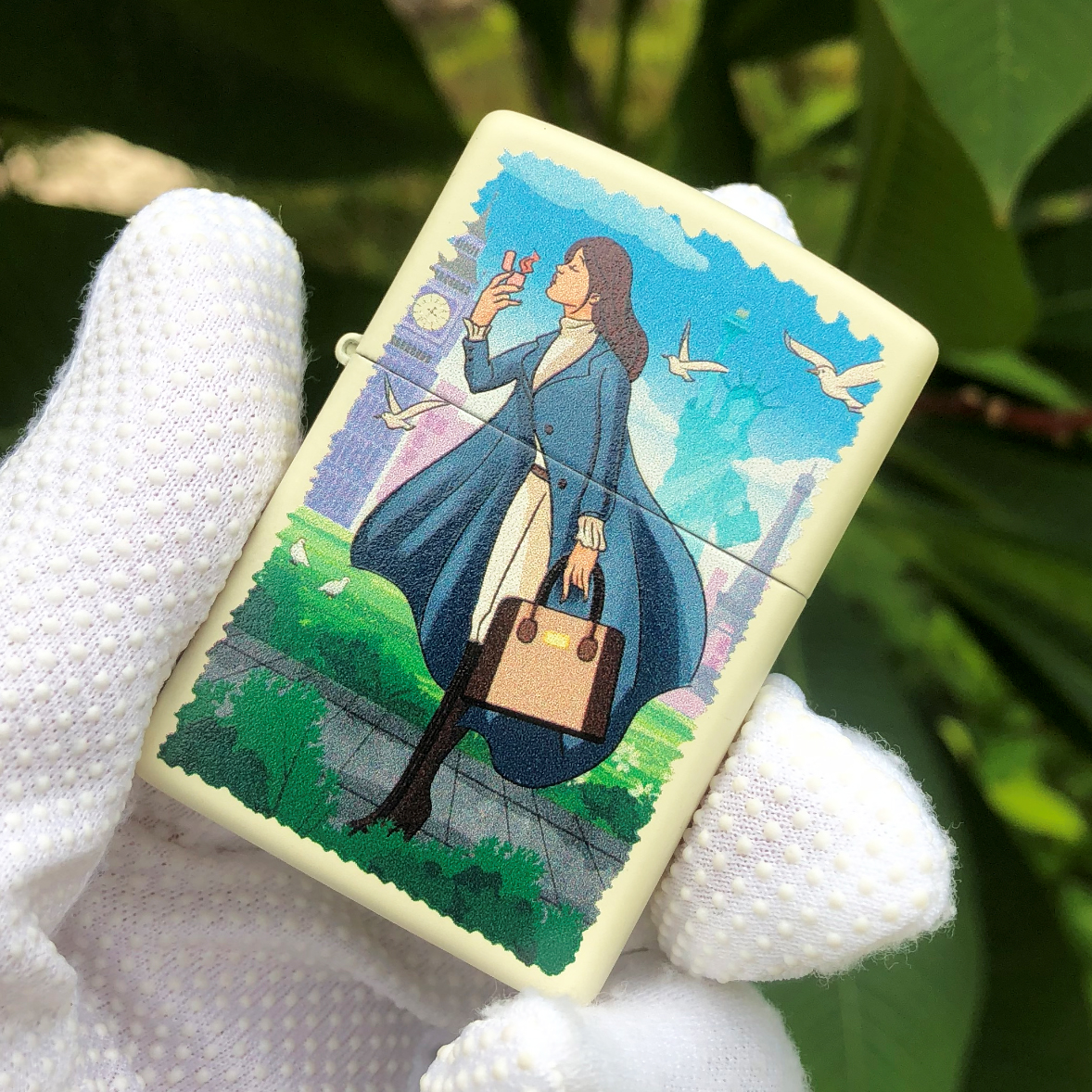 Zippo White Matte Windy Girl Leisurely Vacation Limited Edition
