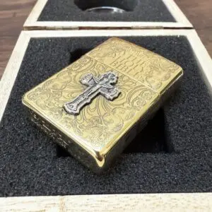 ZippoHolyBibleBrass_01