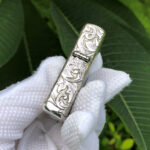 Narrow-side arabesque engraving on the dragon and phoenix sterling silver Zippo Armor lighter