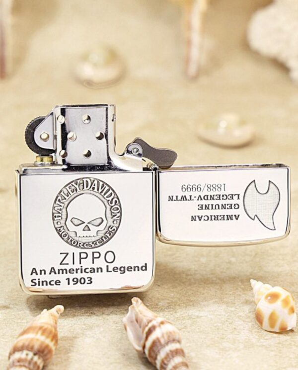 Zippo 1941 Replica Sterling Silver Harley Davidson Lighter