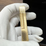 S.T. Dupont Ligne 2 Windsor blue lacquer and yellow gold finish lighter 16381 – product view 2