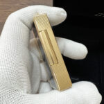 S.T. Dupont Ligne 2 Windsor blue lacquer and yellow gold finish lighter 16381 – product view 17