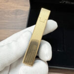 S.T. Dupont Ligne 2 Windsor blue lacquer and yellow gold finish lighter 16381 – product view 21