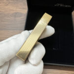 S.T. Dupont Ligne 2 Windsor blue lacquer and yellow gold finish lighter 16381 – product view 23