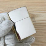 Japanese Zippo Gold-Plated Scorpion Emblem Lighter – product image 3 of 9