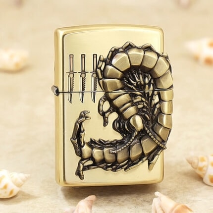 Japanese Zippo Antique Brass Scorpion Emblem Lighter – product image 1 of 7