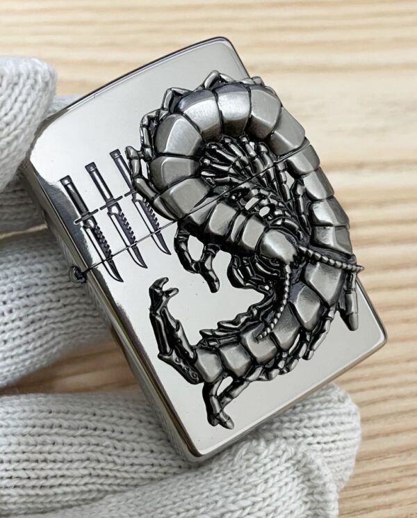 PlatedSilverCentipede_01 PlatedSilverCentipede_01