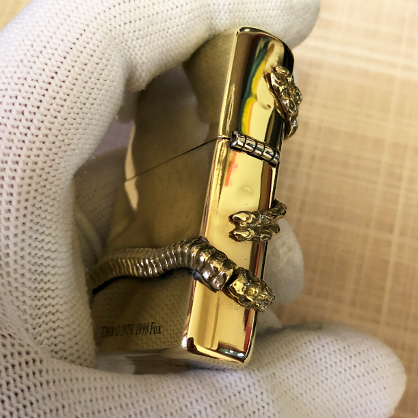 ZippoAlienLimitedEditionEtchingBrassEmblem_10 ZippoAlienLimitedEditionEtchingBrassEmblem_10