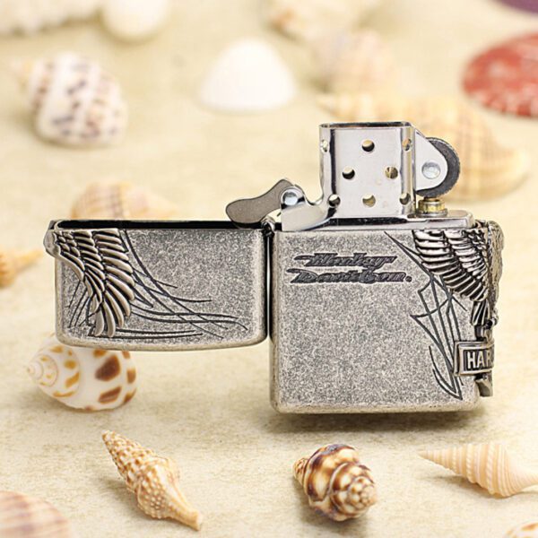 ZippoAntiqueSilverHDP65_01