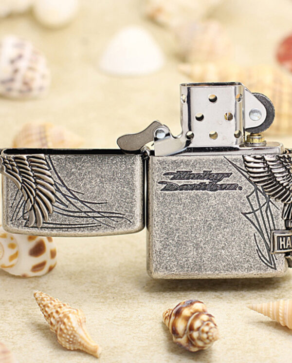 ZippoAntiqueSilverHDP65_01