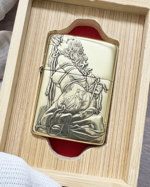 ZippoArmorBindingSexyGirlLighter