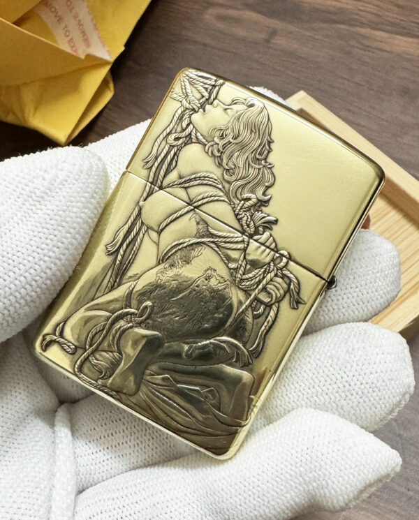 ZippoArmorBindingSexyGirlLighter_02