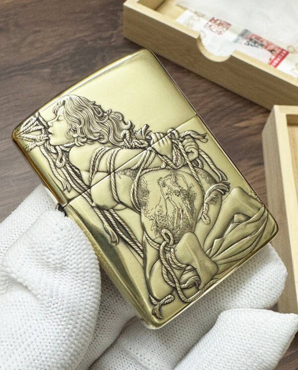 ZippoArmorBindingSexyGirlLighter_12
