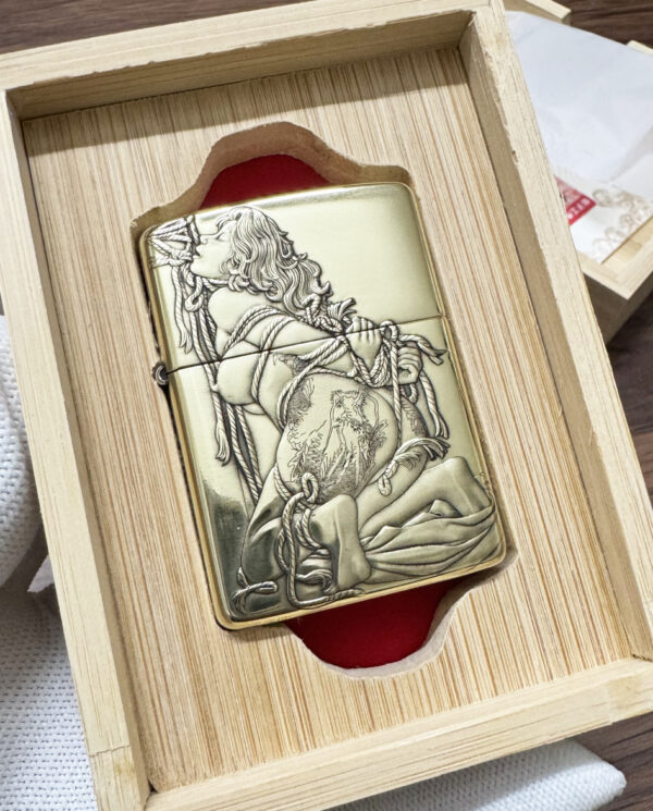 ZippoArmorBindingSexyGirlLighter_13