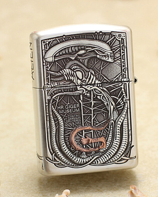 ZippoArmorSterlingSilverHRGiger_01