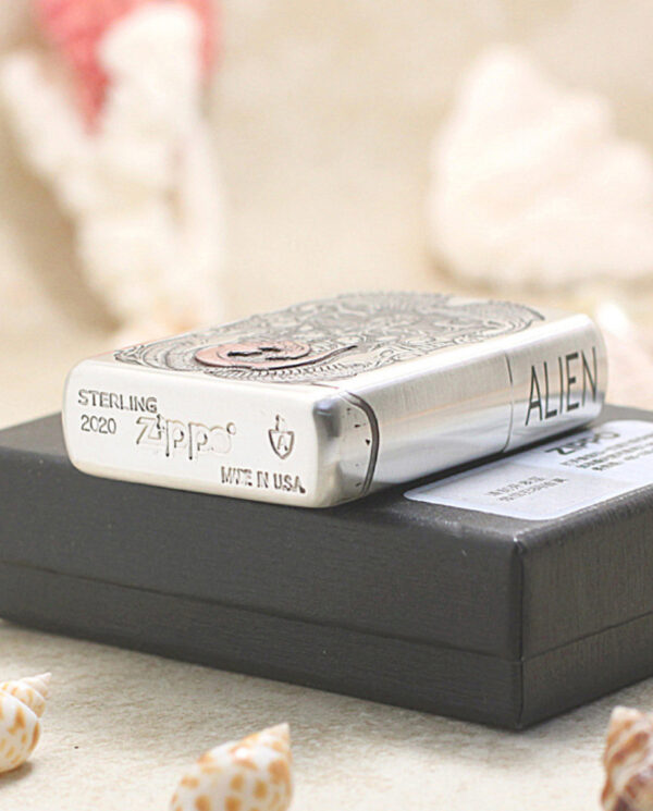 ZippoArmorSterlingSilverHRGiger_04