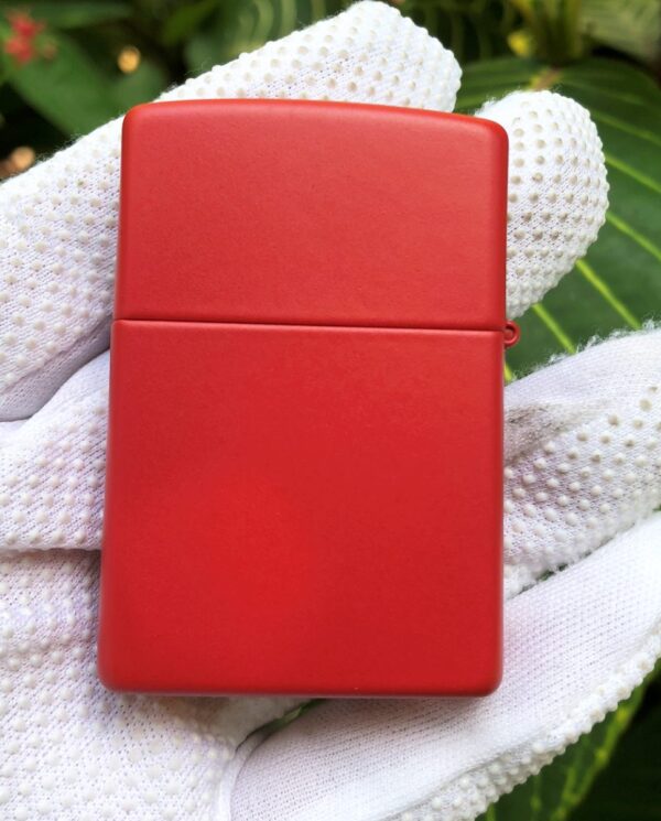 ZippoRedMatteWindyGirlDreamer_02