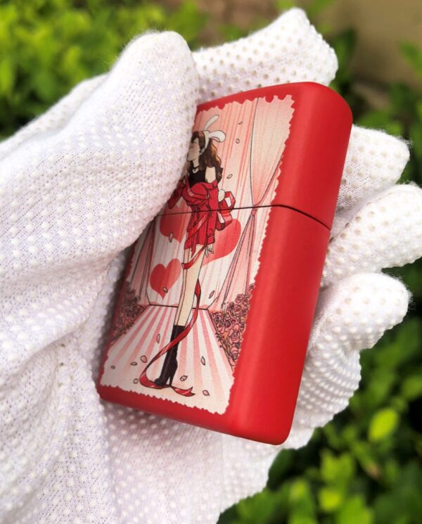 ZippoRedMatteWindyGirlLimitedEdition_06 ZippoRedMatteWindyGirlLimitedEdition_06