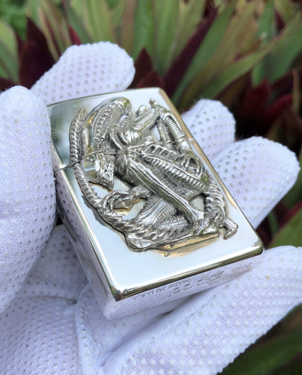 ZippoSterlingSilverAlienAnniversary_20