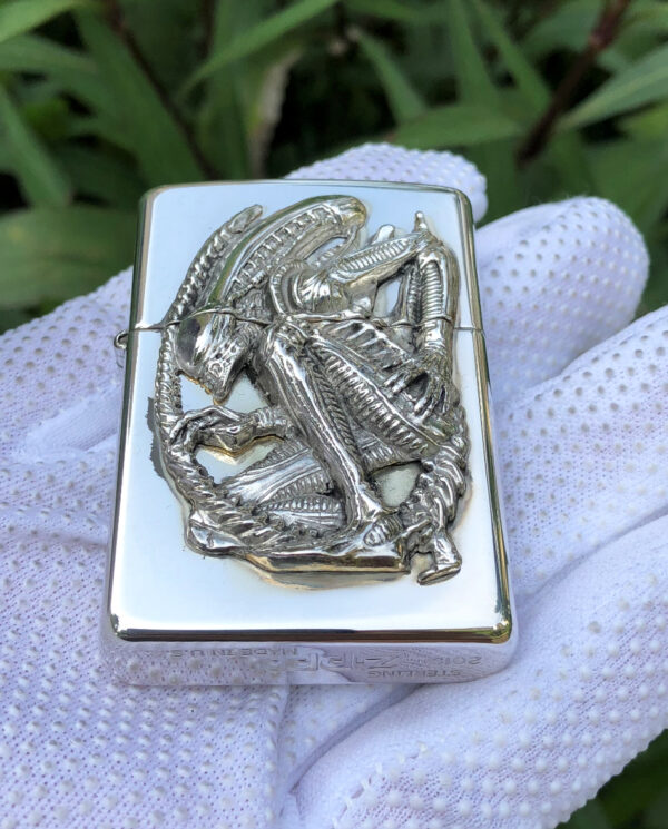 ZippoSterlingSilverAlienAnniversary_26