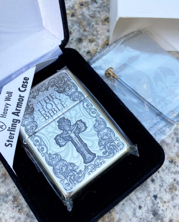 ZippoSterlingSilverHolyBible_11