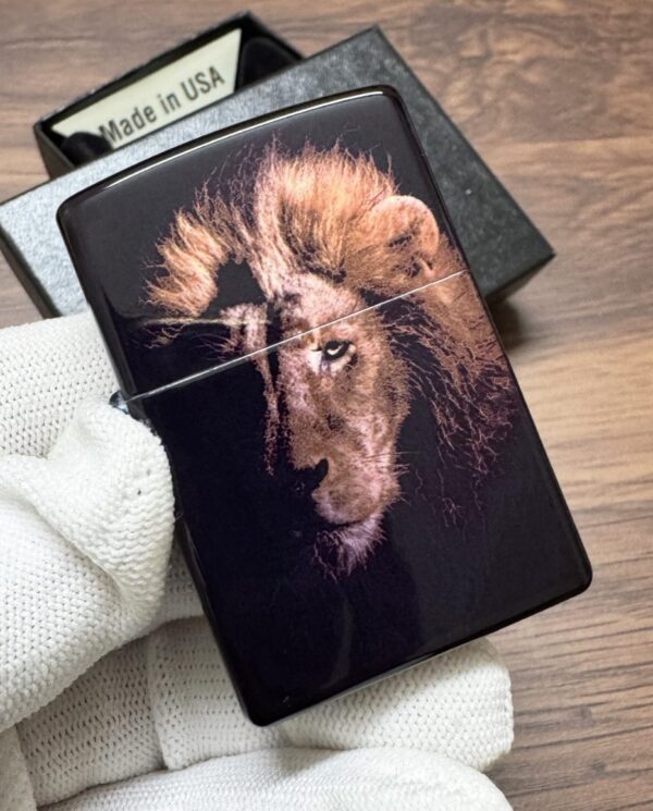 ZippoLion540Color_01