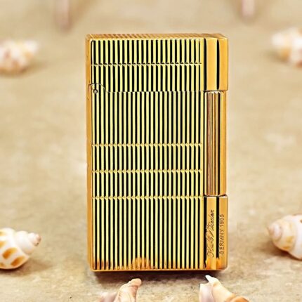 Karl Wieden KW-T02N petrol lighter, front view of gold-plated cross pattern, vertical grooves and branded side section