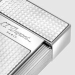Close-up of silver Diamond Head pattern and S.T. Dupont signature on Biggy 025010