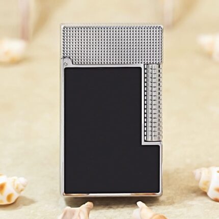 Karl Wieden KW-T0233C black lacquer silver-tone petrol lighter front