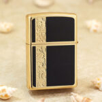 Zippo KZ515-1 Golden Arabesque black lacquer artwork detail