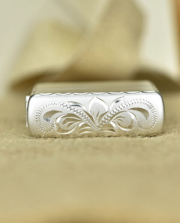 ZippoPlatedSilverArabesqueHandEngraved_04-1