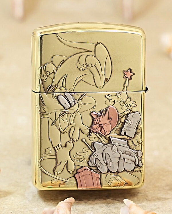 KZ117-01 Gold Zippo lighter with an engraved cartoon scene showing a rabbit and a mouse among a toy tank and presents.
