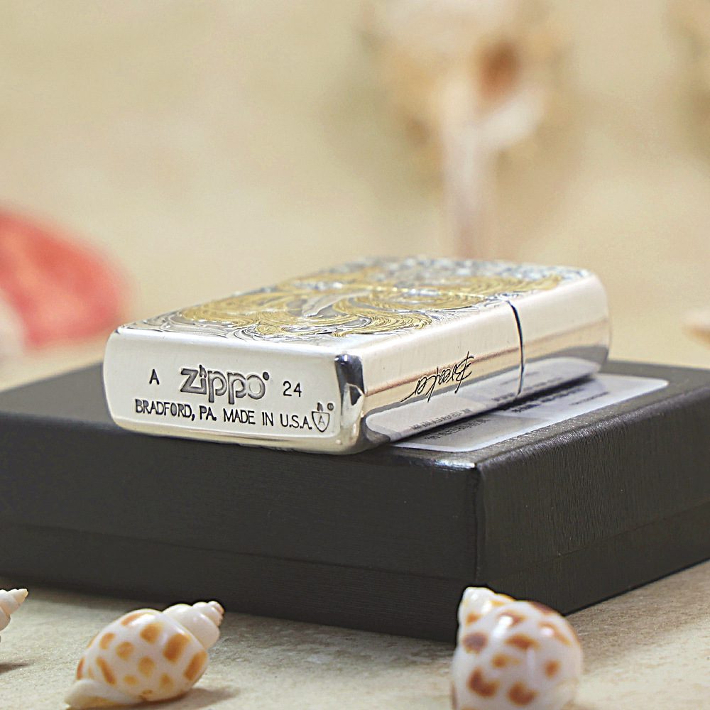 Zippo Etching Silver With Gold Nine-tailed Fox Lighter