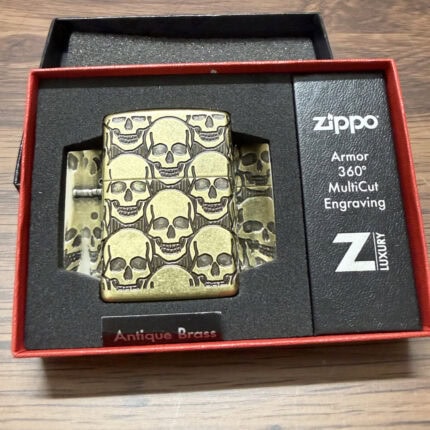 Zippo Armor Cackling Cranium Design lighter 46302 in Antique Brass