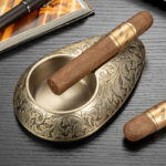 CigarLoong CA-004 Engraved Arabesque Single-Cigar Metal Ashtray - Image 2