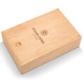 Light wood rectangular cigar box with a lid, branded 'CIGARDOONG' and a circular seal on the lid