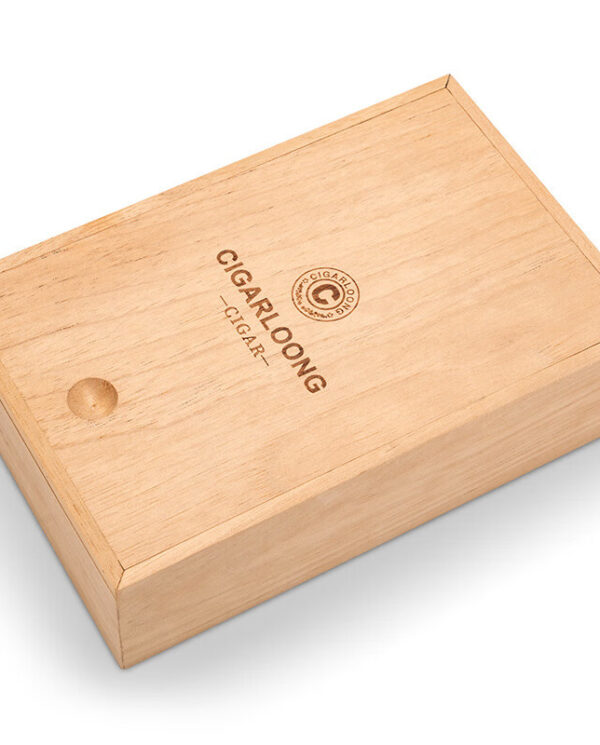 CH009-02 Light wood rectangular cigar box with a lid, branded 'CIGARDOONG' and a circular seal on the lid