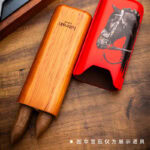 LUBINSKI YJA-50031 Year of the Horse leather and cedar wood cigar case for two cigars, alternate product view 3