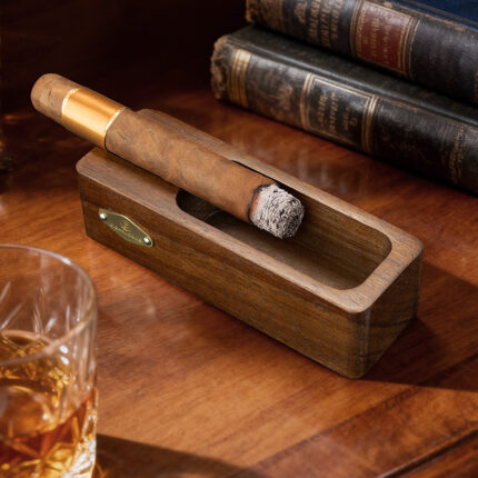 CigarLoong CL-004 engraved walnut wood single-cigar ashtray