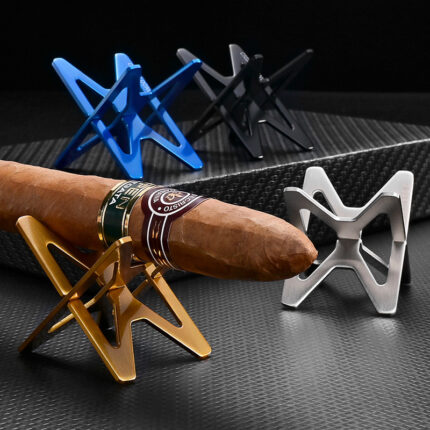 CigarLoong CS-006 interlocking pocket cigar rest holding a cigar