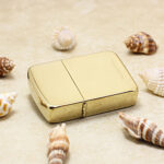 Zippo 1941 Replica KZ372 gold titanium coating case and hinge detail