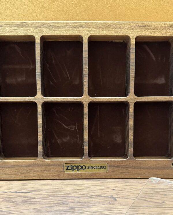 ZippoWoodenDisplay