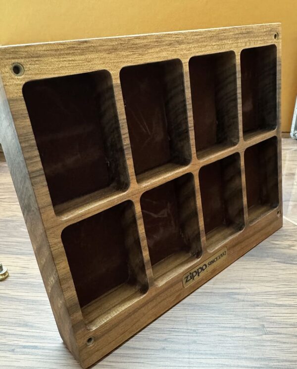 ZippoWoodenDisplay_03