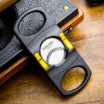 LUBINSKI YJA-80015 black 3-piece cigar gift set detail view