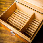 LUBINSKI CH-001 cedar cigar humidor raised slatted base and movable divider detail